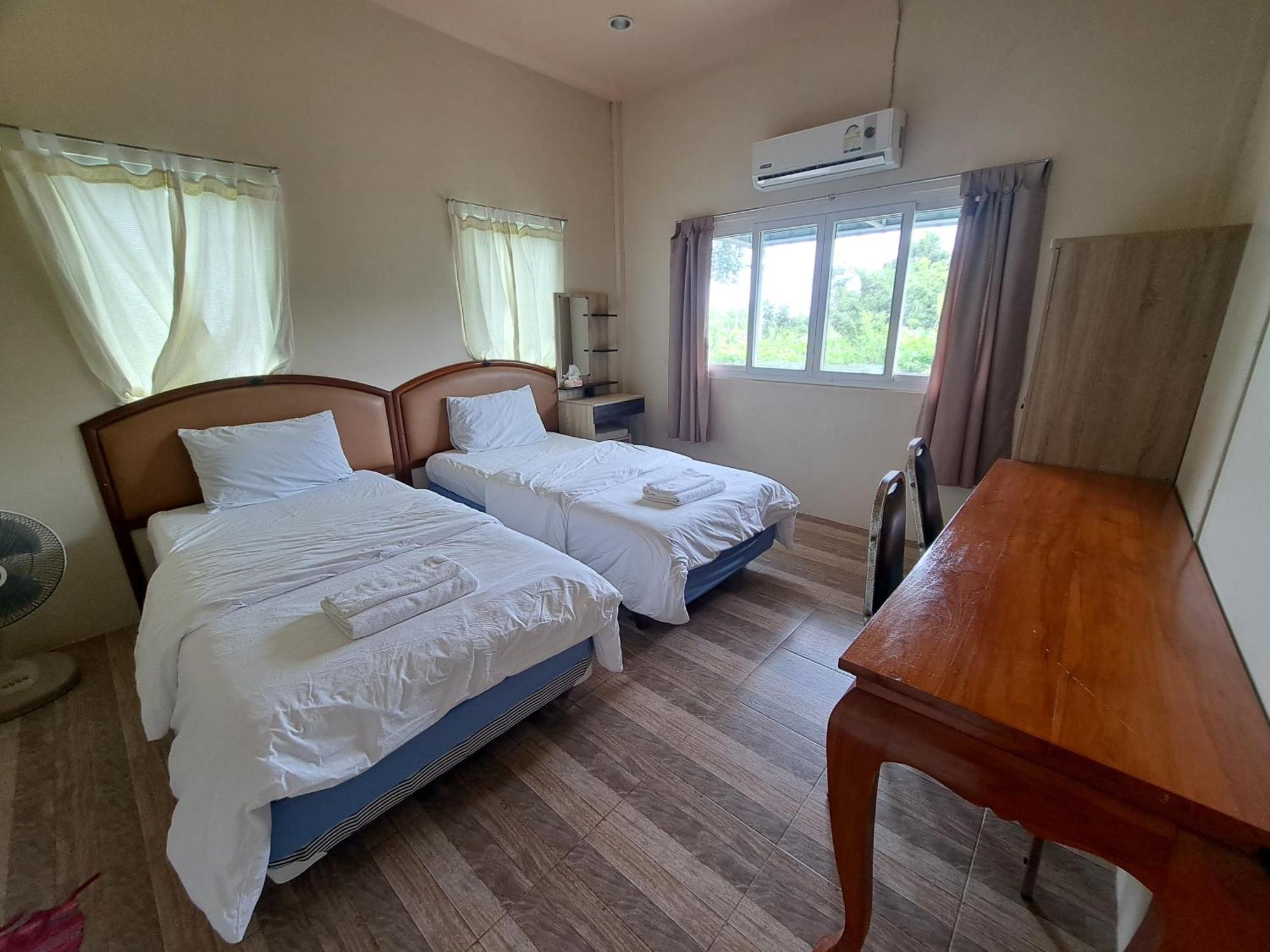 Armthong Resort Накхоннайок Экстерьер фото